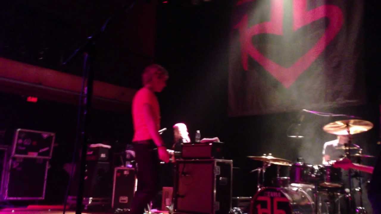 R5 Michigan 4/5/13 - Billion Hits