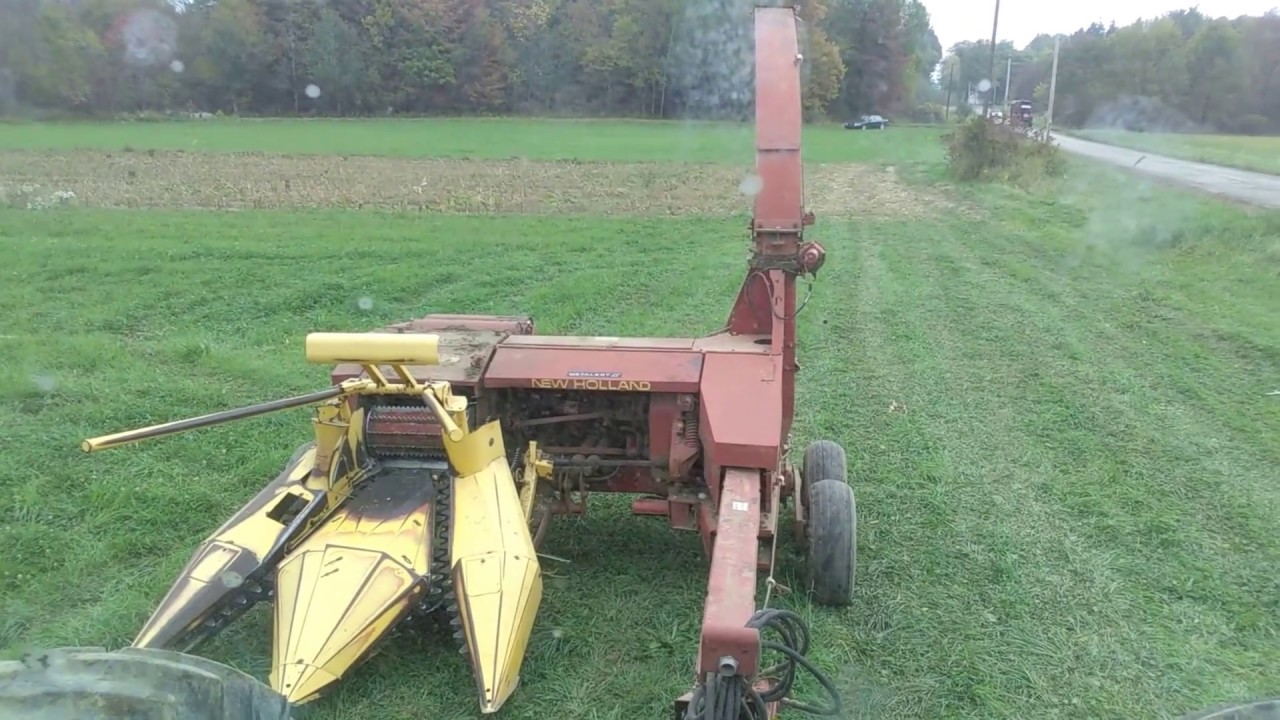 White 4-175 Field Boss tractor and New Holland 900 chopper with subtitles