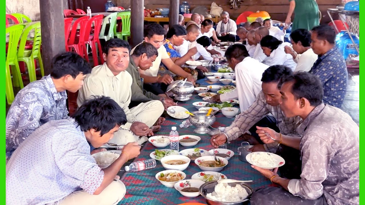 ធ្វើតុងយាំងសាច់មាន់ 70Kg បួនខ្ទះត្នោត ចែកទាល់តែអស់ទើបឈប់ចែក--ជនភៀសសឹក៣០០គ្រួសារ Seyha-Thyda