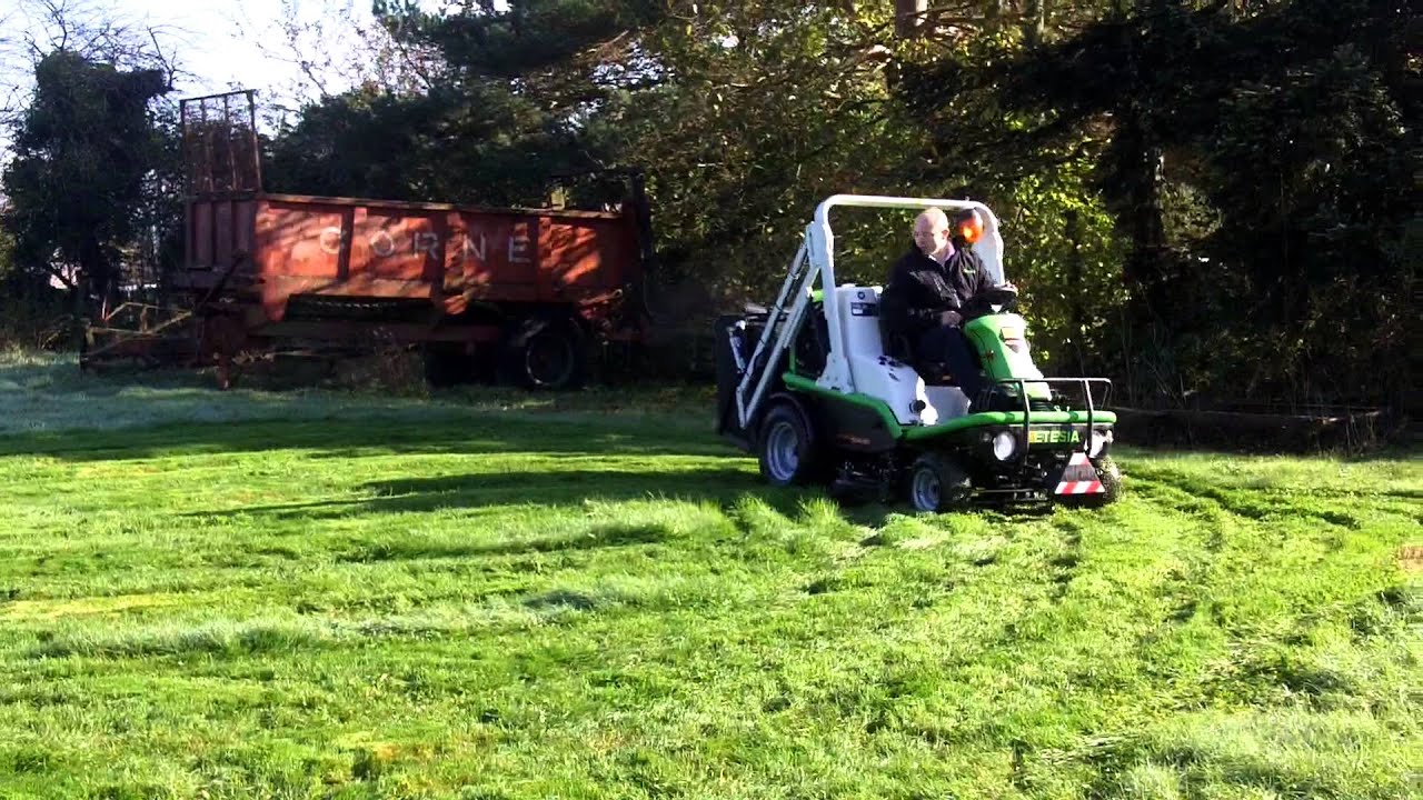 ETESIA : Démonstrations tondeuses autoportées Hydro 4X4 H124DN et 124P HVHP Essence [2]