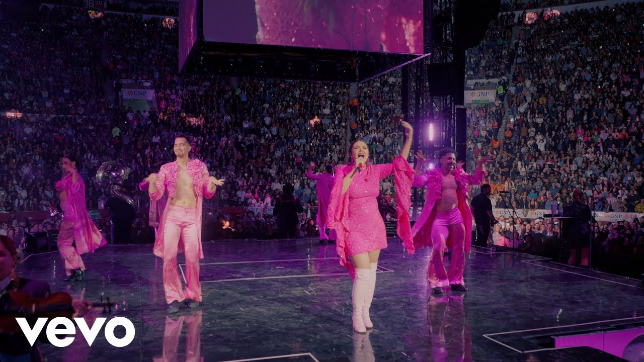 Yuridia - La Bienvenida (En Vivo Desde la Plaza de Toros la México)