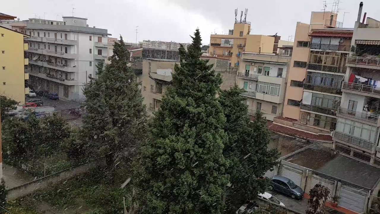 E dopo 2 anni è arrivata la neve a Reggio Calabria ⛄⛄😍😍❤❤