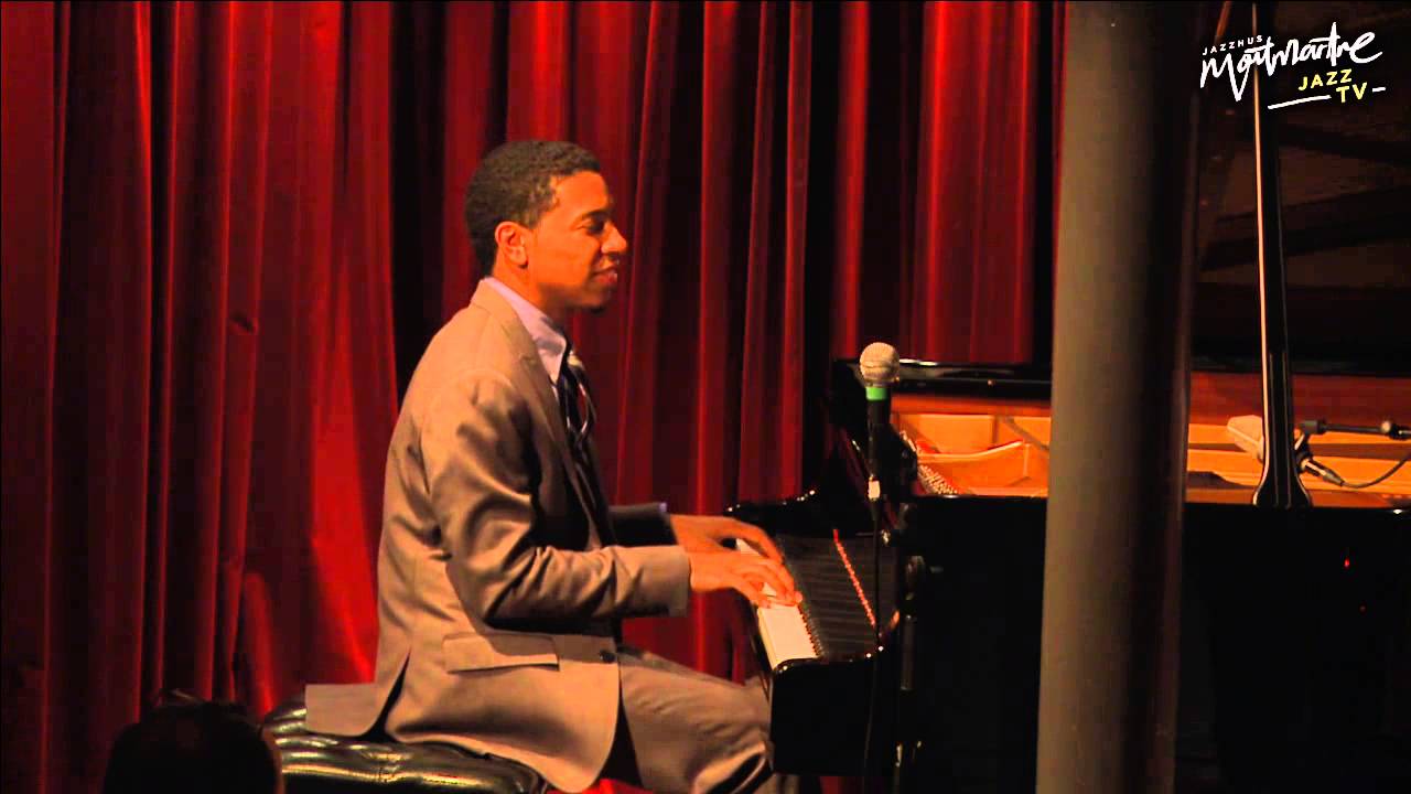 Christian Sands, Thomas Fonnesbæk & Alex Riel - Live at Jazzhus Montmartre)