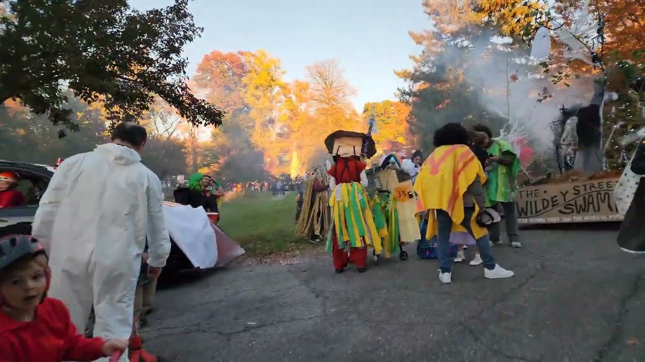 Spooky Spectacular: Tarrytown Halloween Parade 2022 in New York State! 🎃🎉