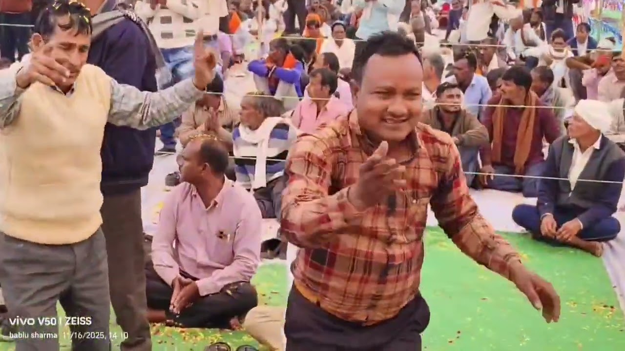 मुझे ले चलना अपनी नगरिया !!!!!! आदित्य बरैलिया ने गाया बहुत ही प्यारा नारायण साकार हरि काभजन !!!!!!