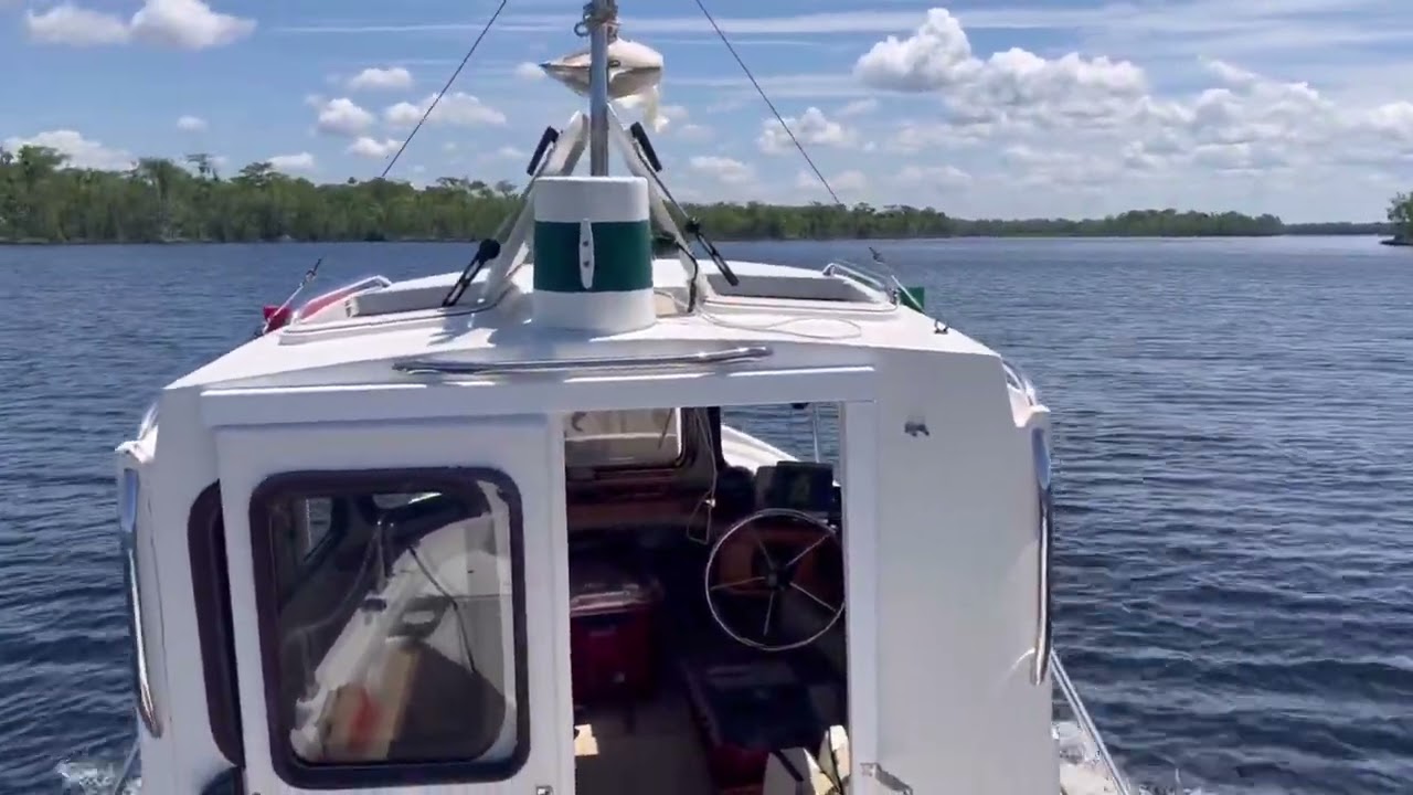 Splashing Our 2007 Ranger Tug R-21 EC in Suwannee Today