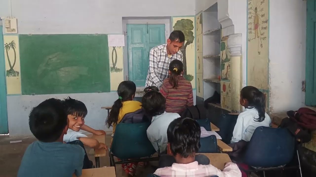 डॉक्टर बनकर बच्चों को डॉक्टर का अभिनय ने समझना