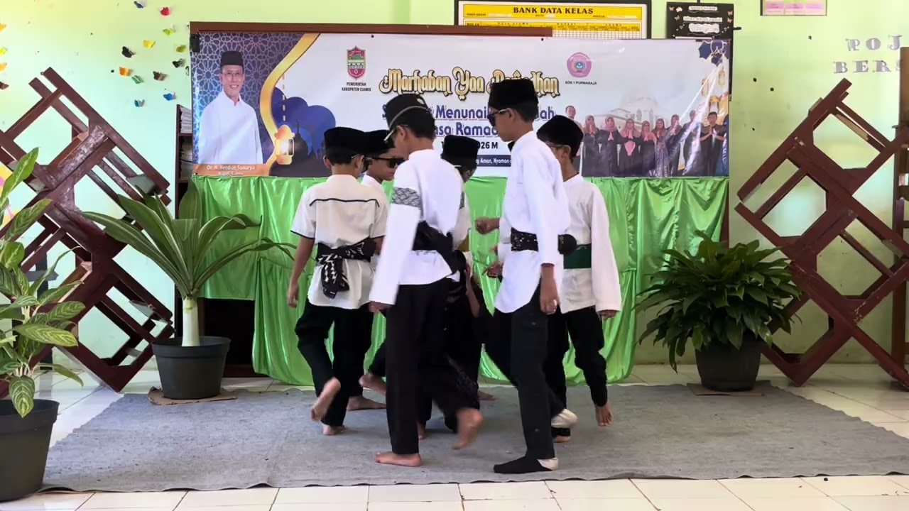 Gerak dan nada Tobat Maksiat  Bayu dkk