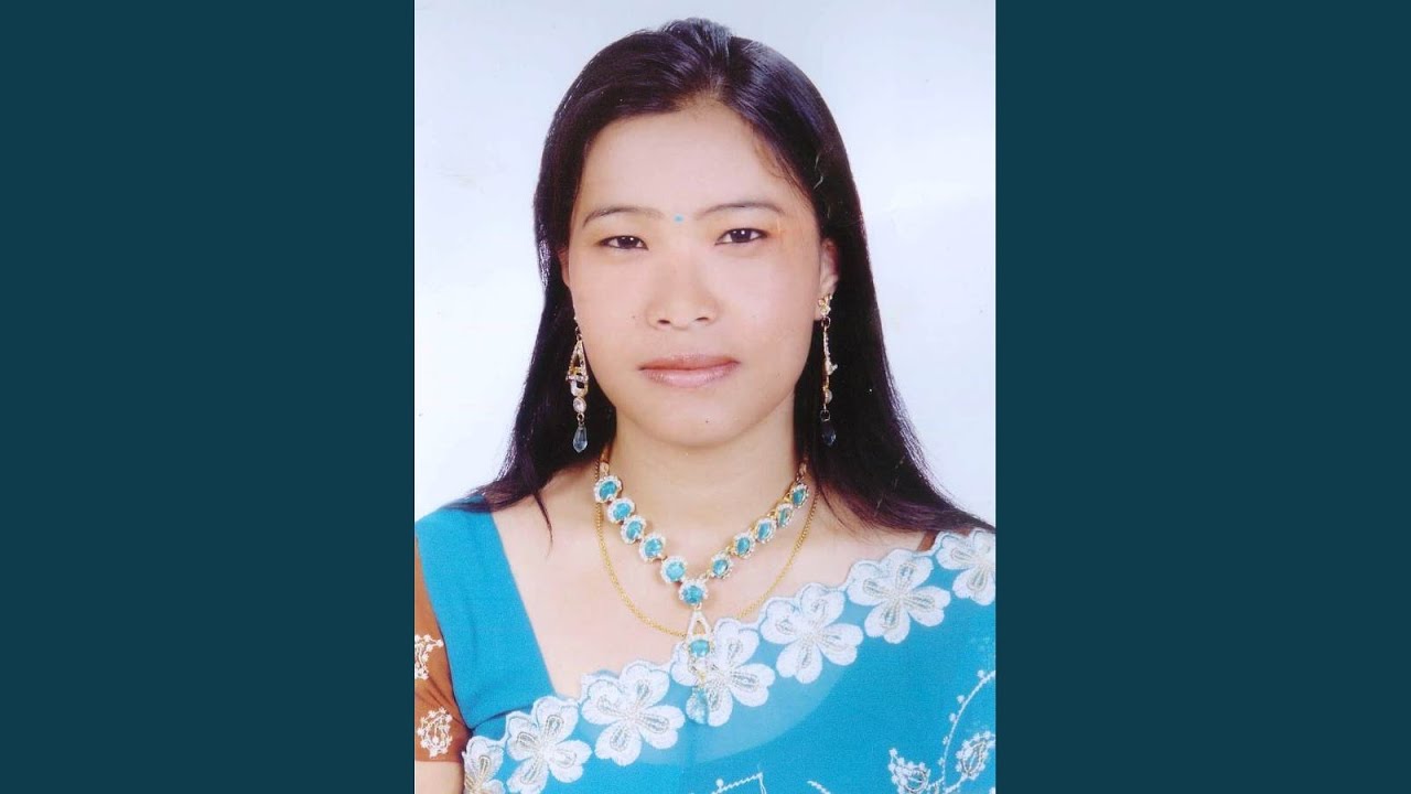 Haat Ma Phool Ko Mala