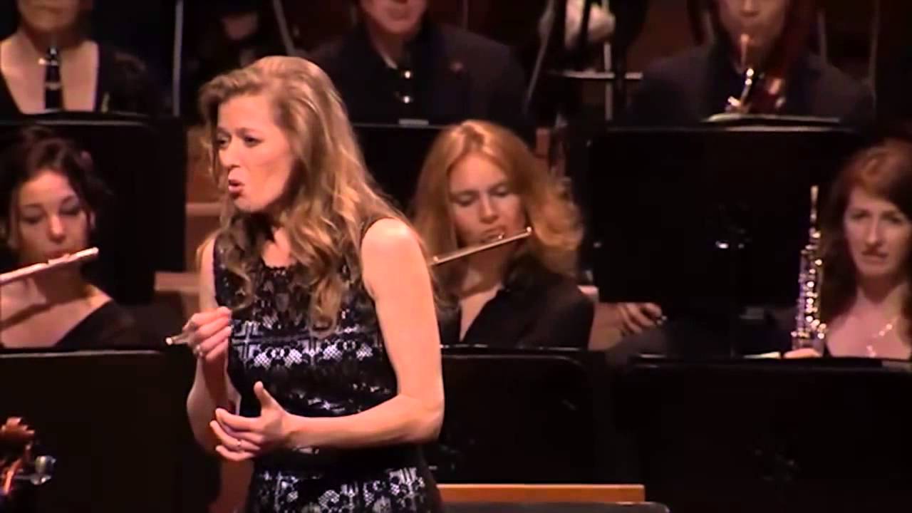 Barbara Hannigan conducts & sings Stravinky’s Aria en cabaletta (The Rake’s Progress)
