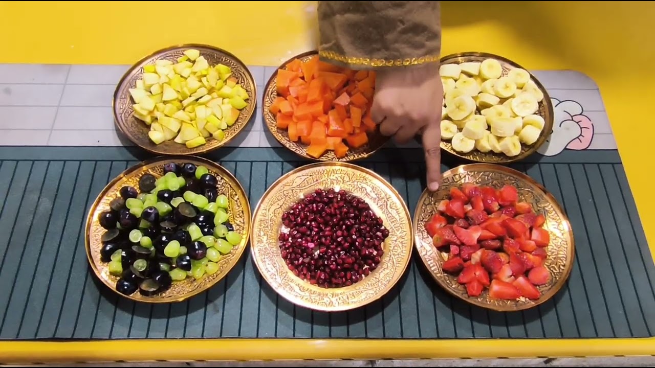 Simple fruit chaat #recipe iftar party#dessert😛