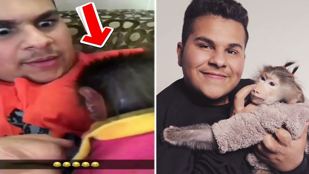 عز الخد مربي قرد يحسبه امه بيرضع منه!😂💔