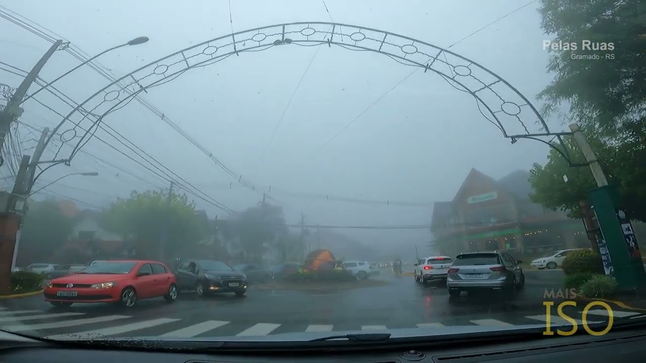 Gramado RS - Pelas Ruas Ep. 16. Clima Frio e Trânsito Intenso.
