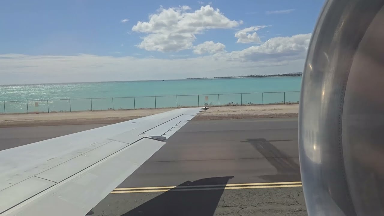 Hawaiian Airlines Boeing 717 Pushback, Taxi, and Takeoff from Honolulu(HNL) with Engine Buzz