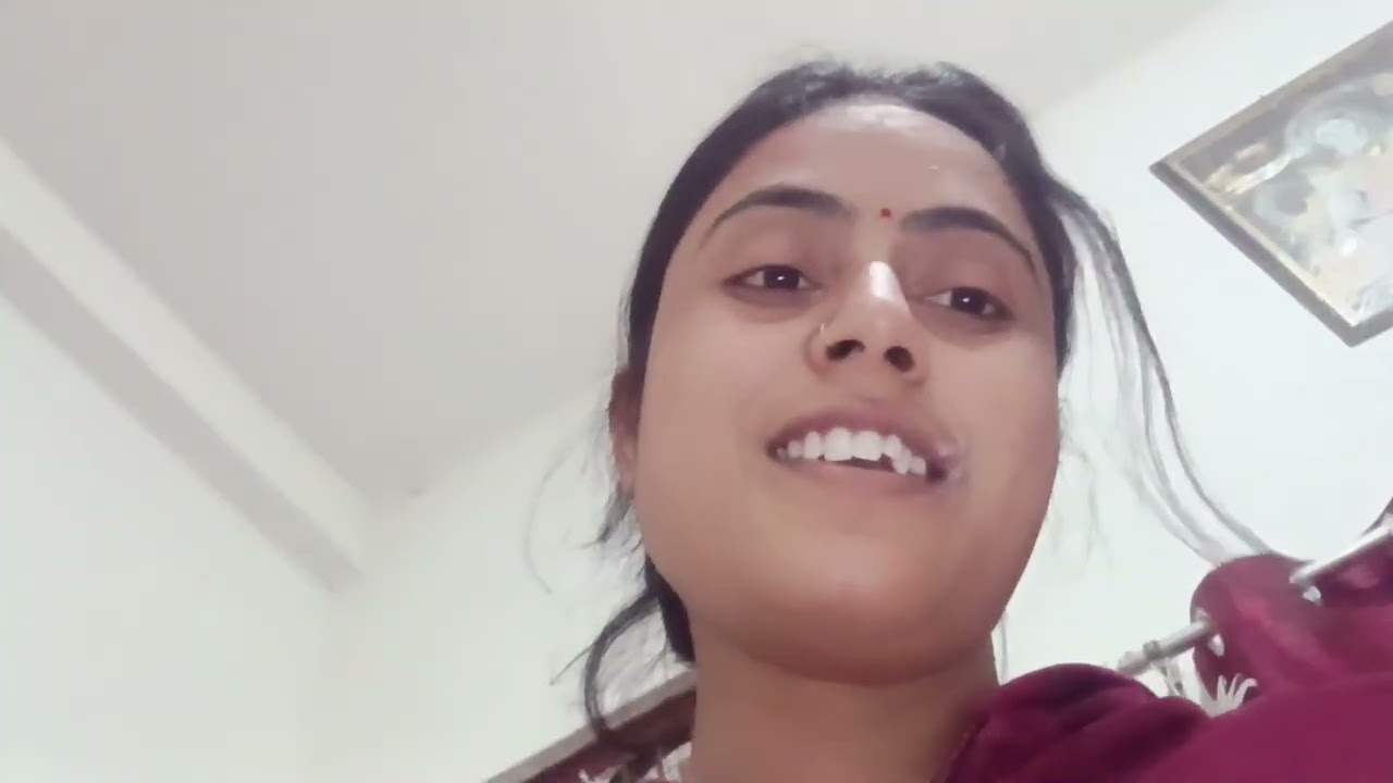 Grma gram samose 🥠🥠🥠(@shwetathakur8215 )