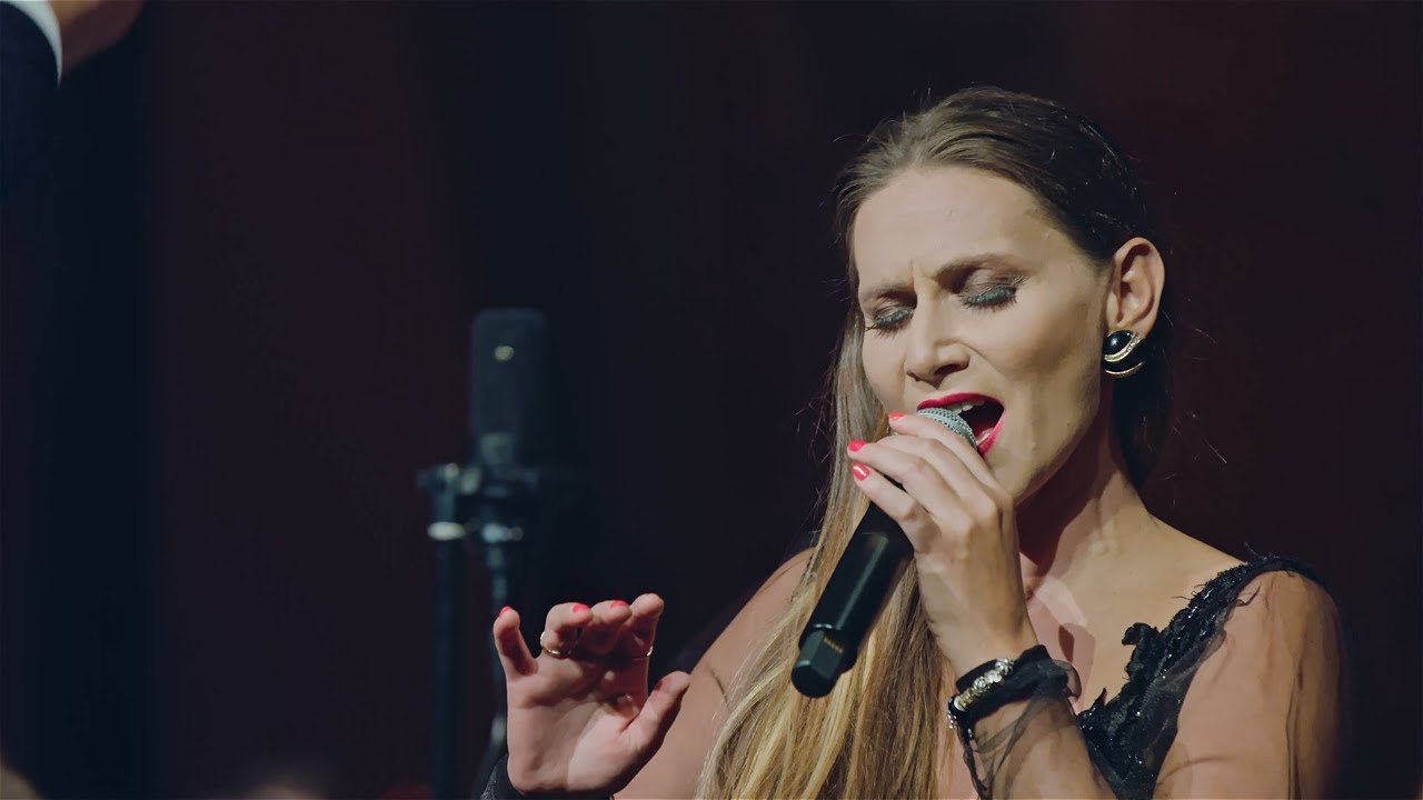Pod papugami | Anna Lasota | Młodzi - Polscy