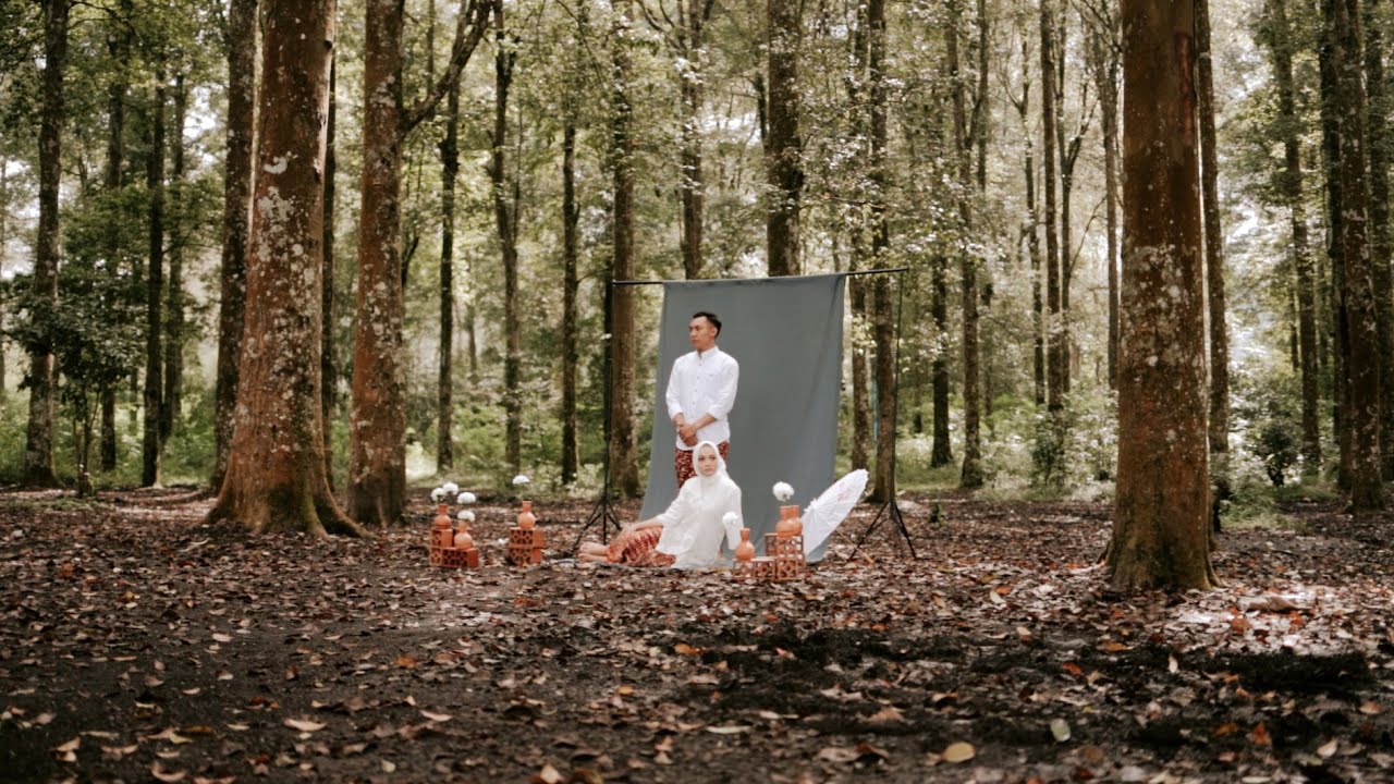 Cinematic Prewedding of W & A | Sony a7c + samyang 35mm f 1.8