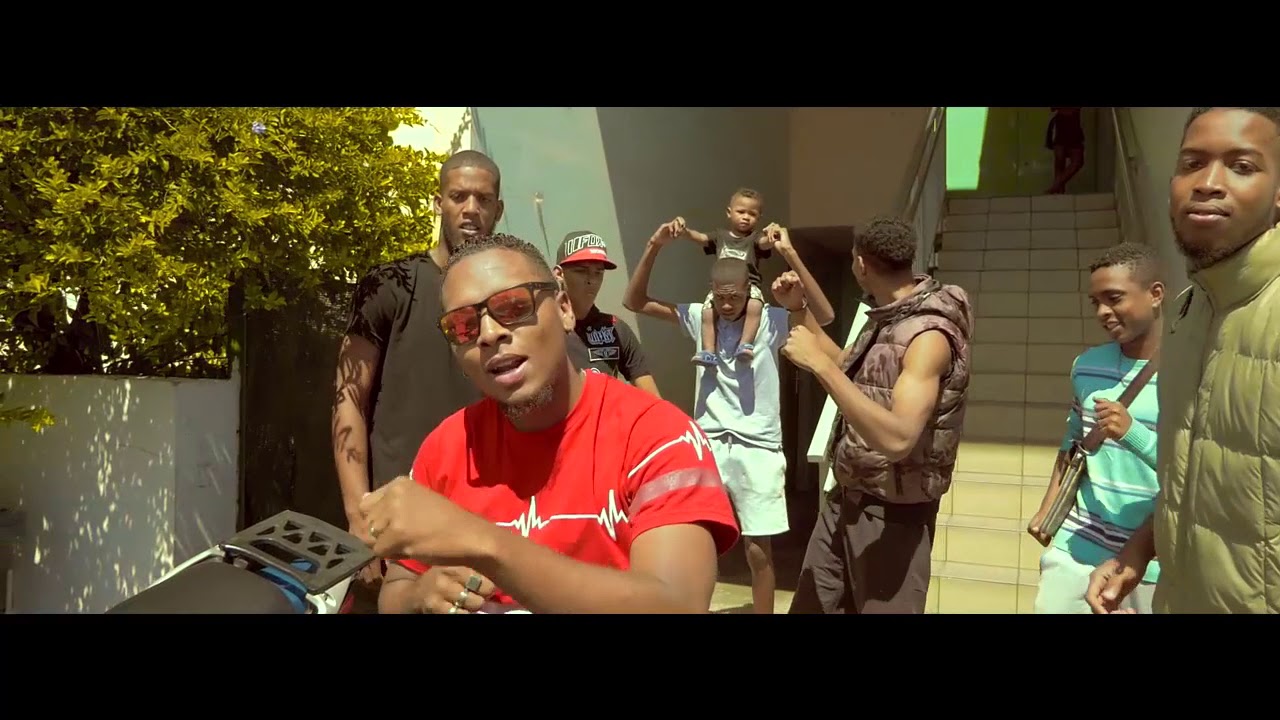 BRANDON PALAXA -  Bouge sa (clip officiel)