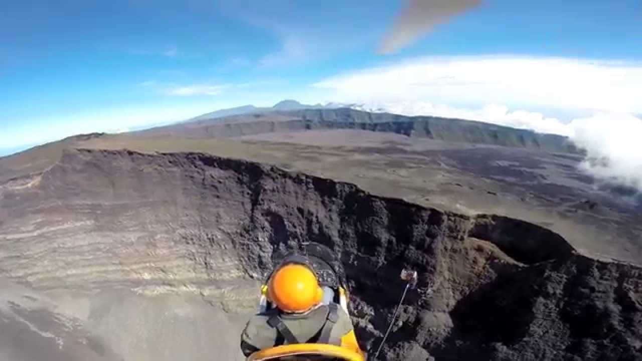 Survol du volcan en gyrocoptère avec Zen Altitude Ulm Pilote Johnny Vaulbert
