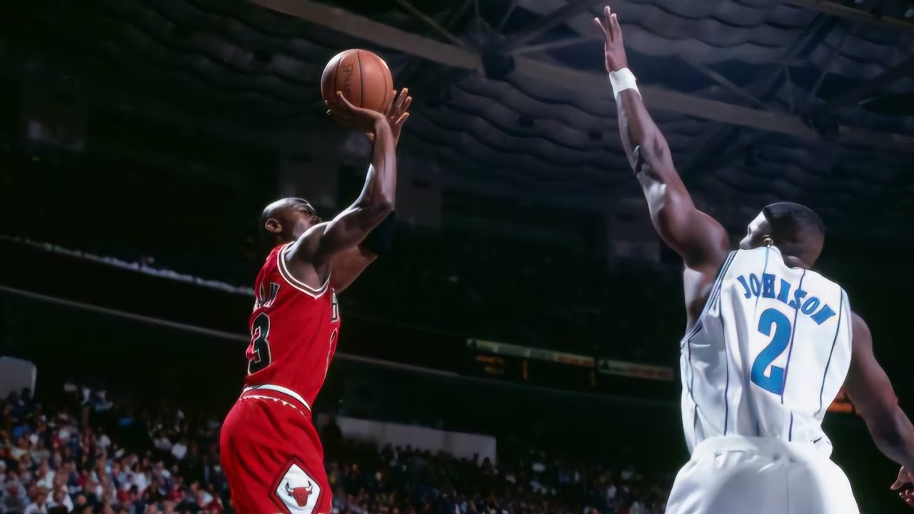 Bulls Vs Hornets 95-96 season. FULL GAME!! 