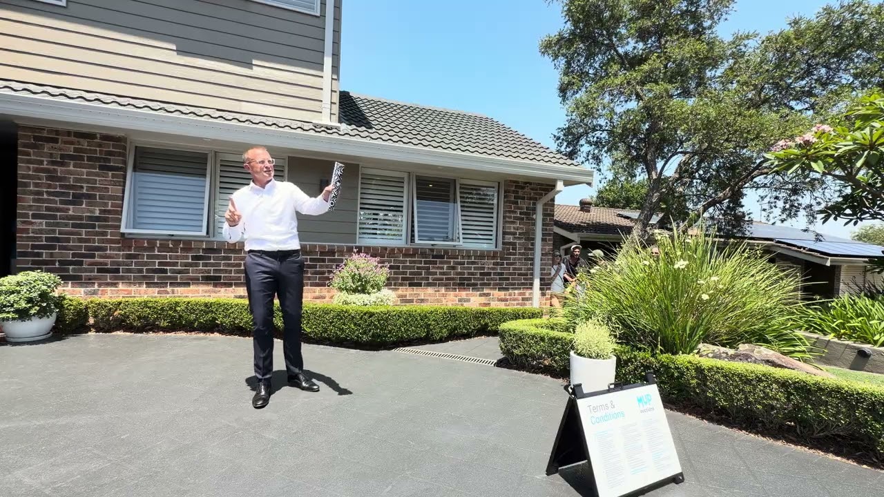 28 Jervis Dr, Illawong 