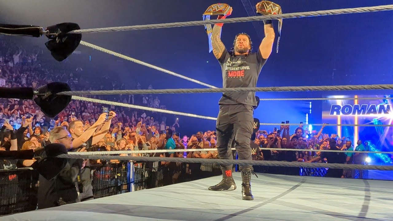 WWE Live, Entrée Roman Reigns - 30/04/2022 - Accor Arena, Paris