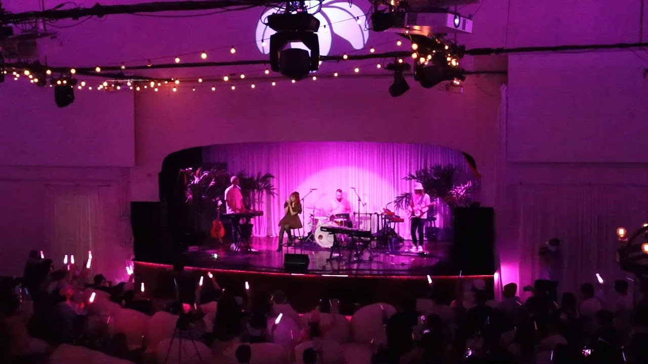 Lily Sings 