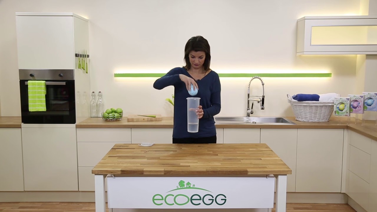 Video showing how the ecoegg laundry egg works