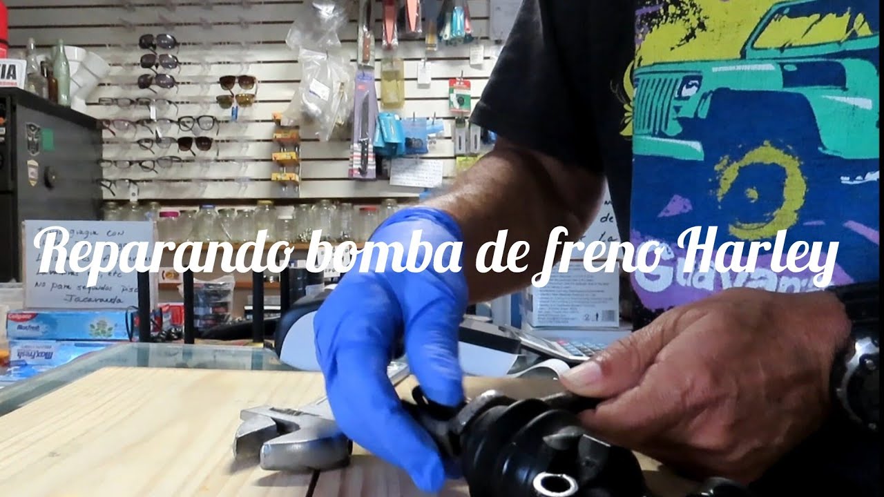 video 123 reparación bomba freno trasera Harley Sportster 2006