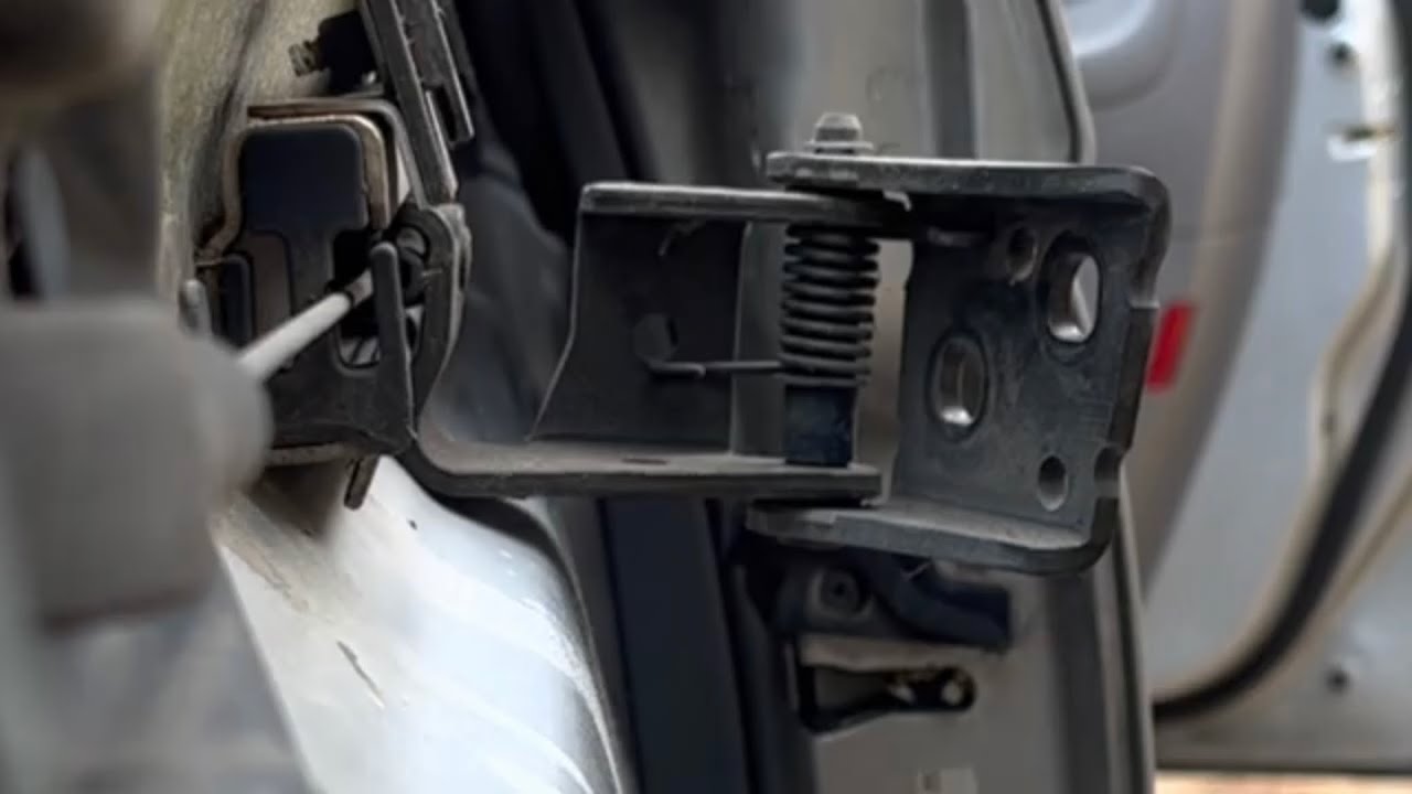 Fixing the automatic doors on a 2004 Honda Odyssey