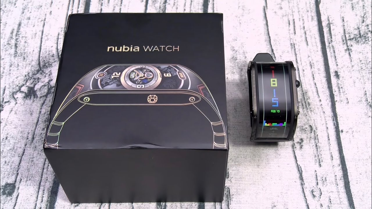 Nubia Smart Watch - Check Out The Flexible Display
