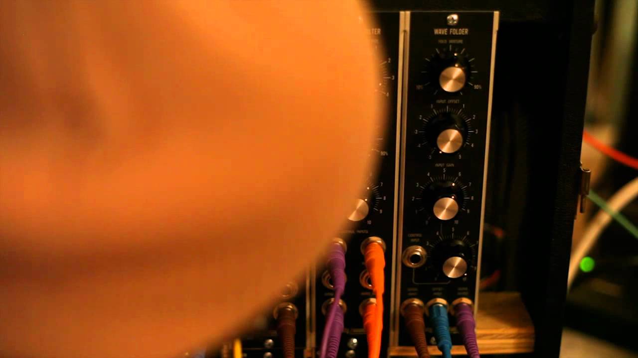 STG Soundlabs noise string demo, feat. pulse matrix, sea devils filter and wave folder.