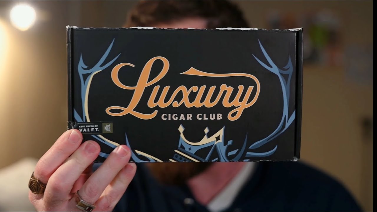 Распаковка ноябрьской коробки от Luxury Cigar Clubs Platinum Tier