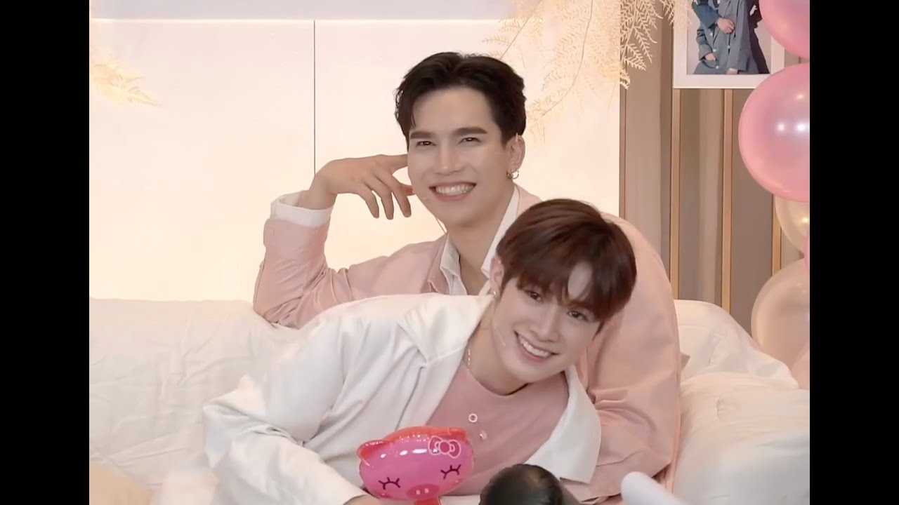 ชอบตัวเองตอนอยู่กับเธอ - Billkin (opv) #MaxNat