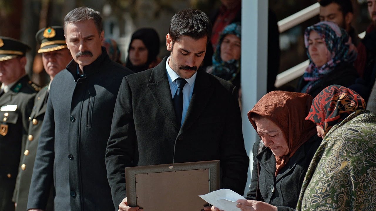 İsimsizler 1. Bölüm - İsimsizler'de duygulandıran şehit cenazesi