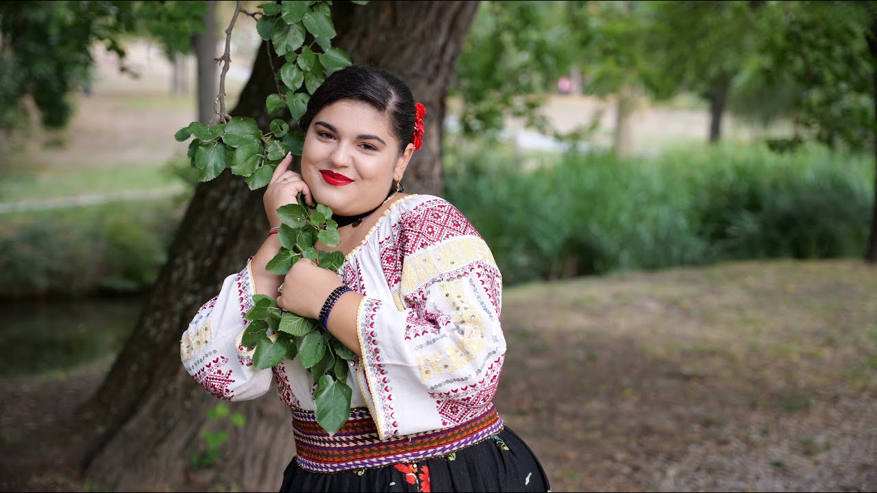 ALEXANDRA IONESCU - Geaba ai Lună lumină