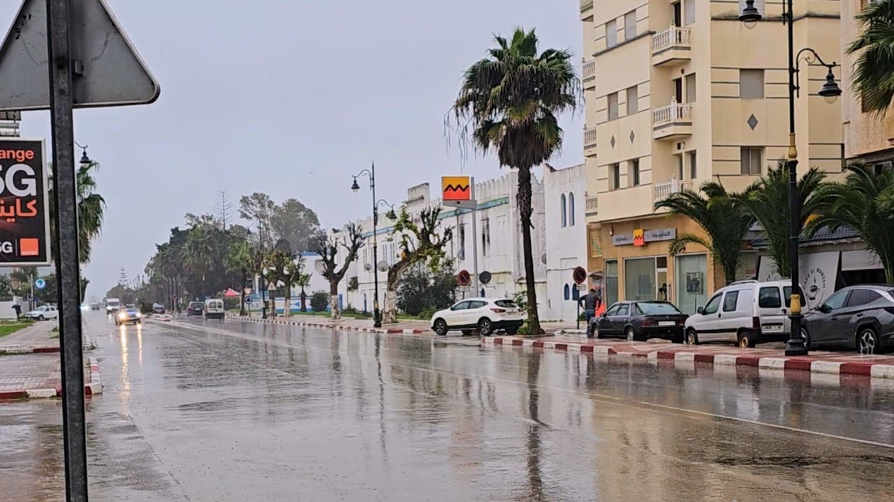 صبحت الشتا خيط من السما🌧🌧 il pleut souvent Larache