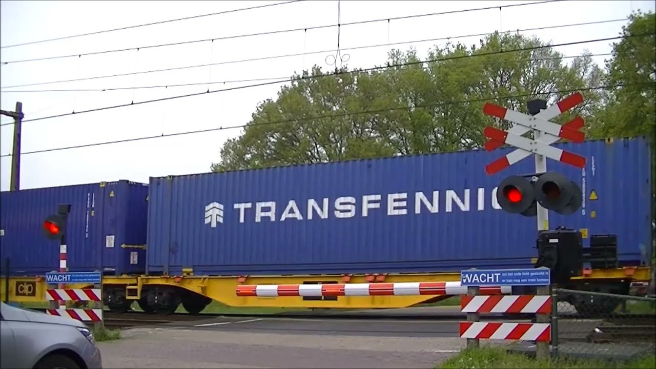 Spoorwegovergang Holten // Dutch railroad crossing
