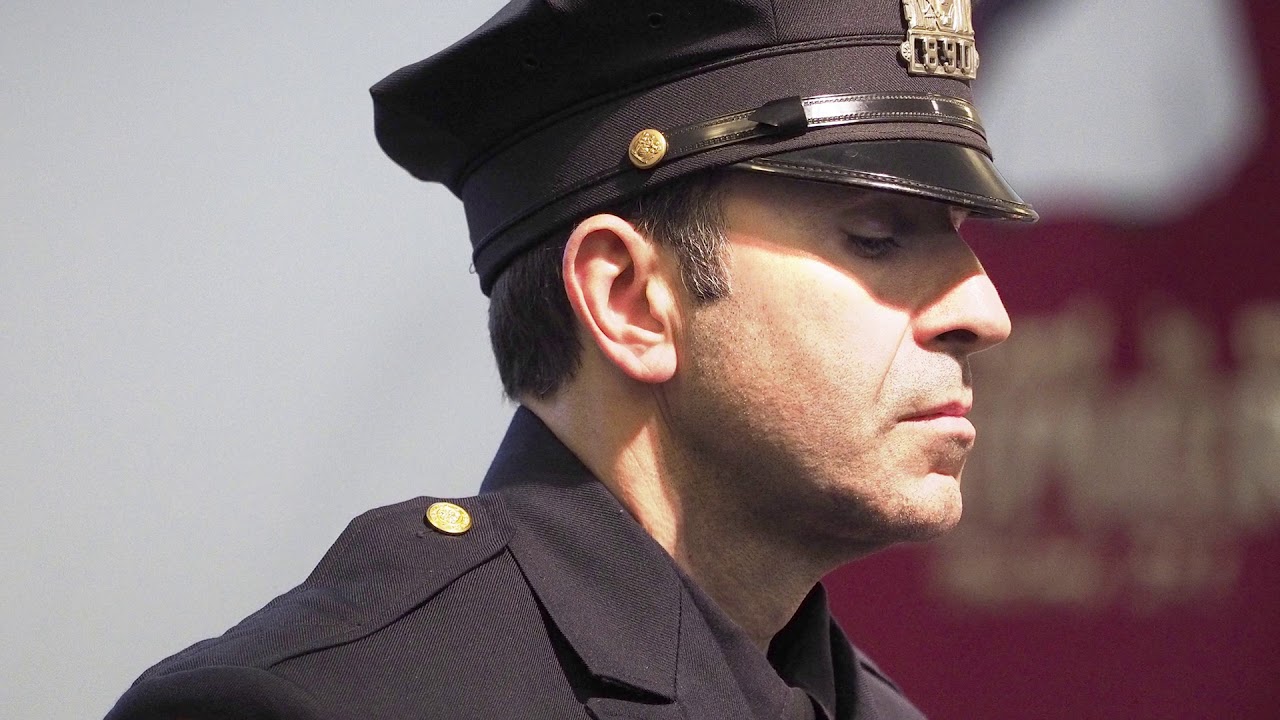 Newark police officer, receives departments highest honor, promoted to detective