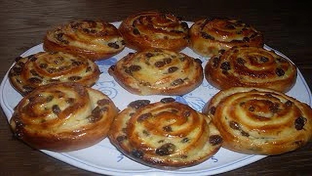 PAIN RAISIN avec pâte à brioche - Réaliser des pains aux raisins