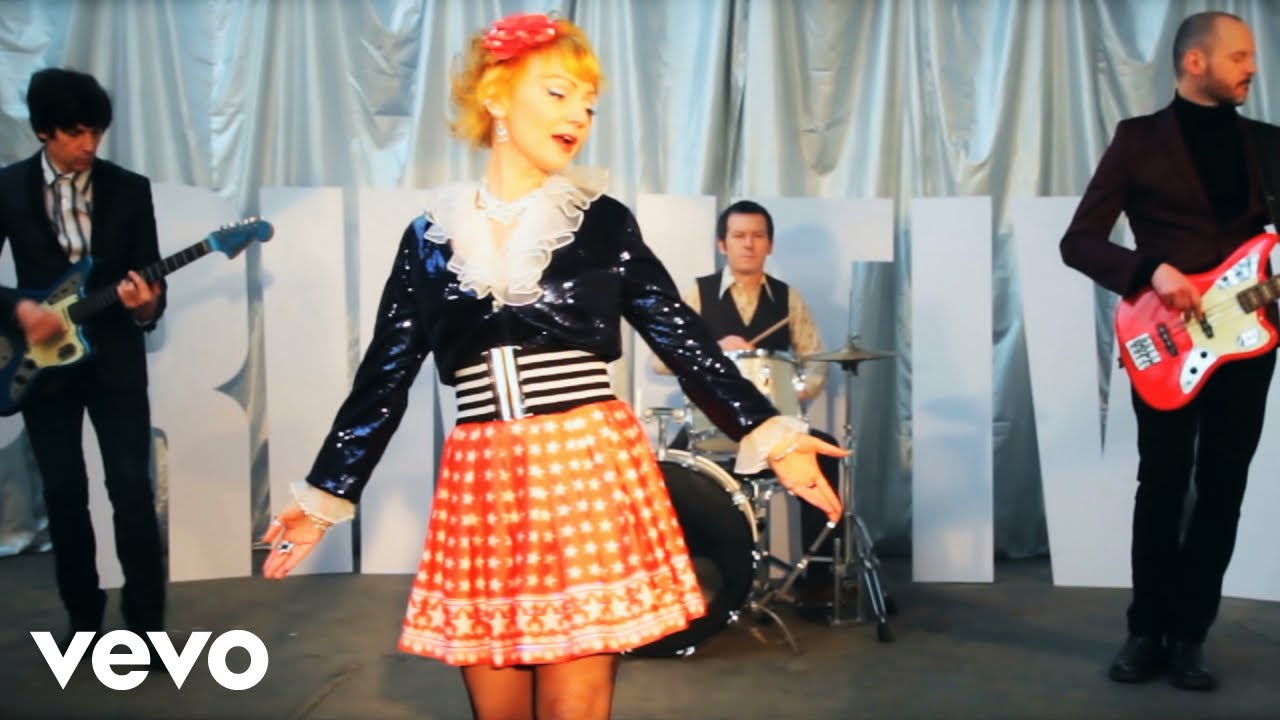 The Primitives - Turn Off The Moon