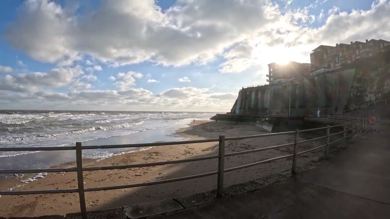 Louisa Bay Broadstairs Kent Christmas Day Promenade Beachfront 4k Walking Tour Dec 2025 UHD GoPro