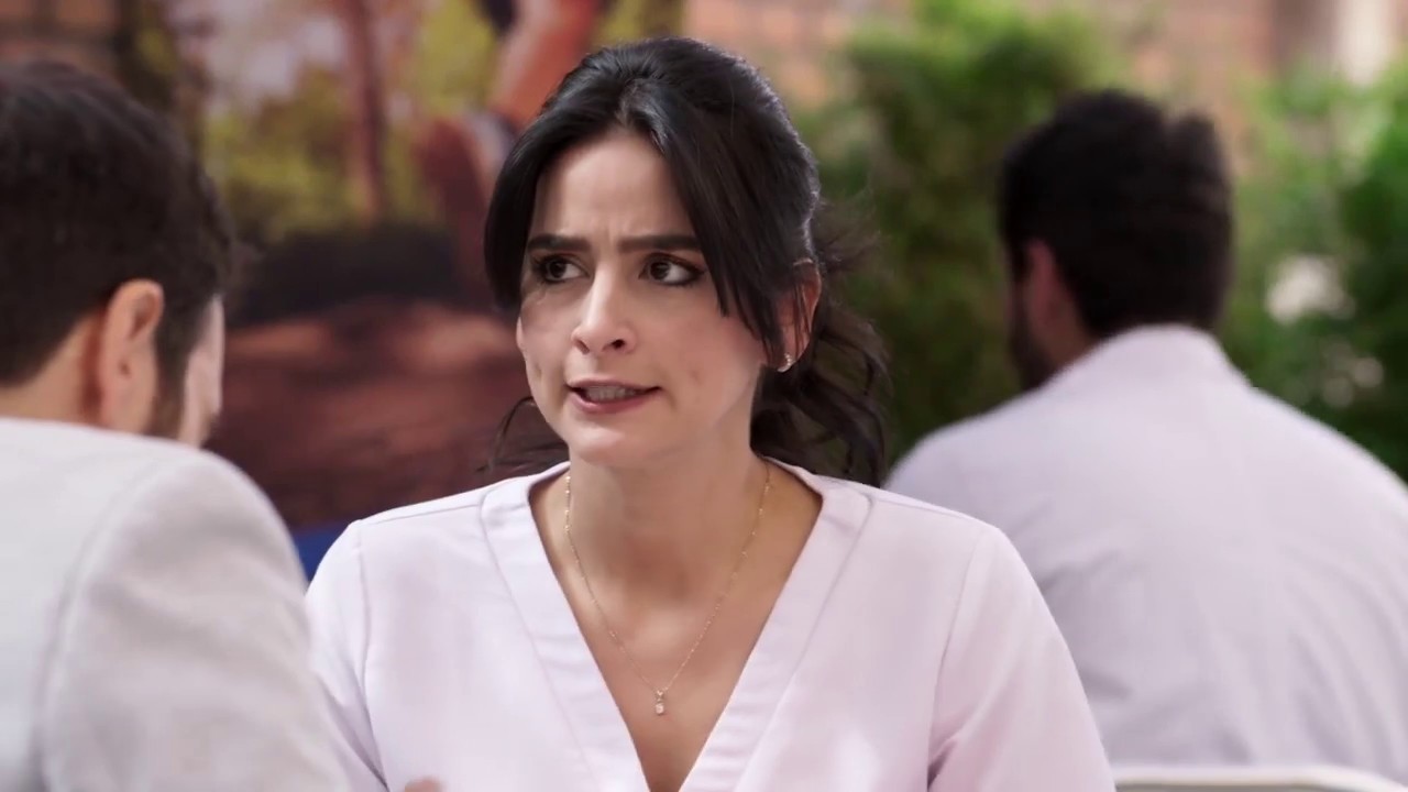 Garnica le hace una invitación a María Clara | Enfermeras
