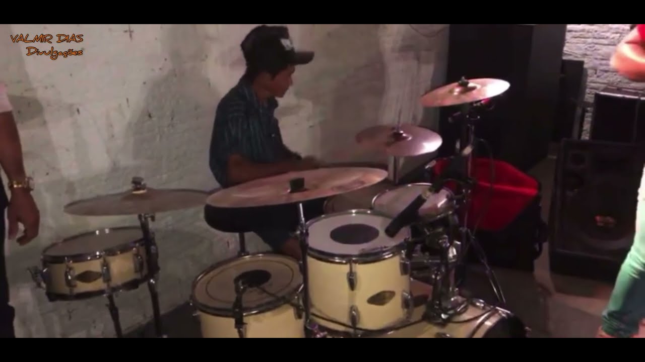 NESSE SHOW A BATERIA SOFREU COM VALDECIR 😁E MATHEUS DO ACORDEON PUXA O F&Oacute;LE!!!#valdecirsanfoneiro