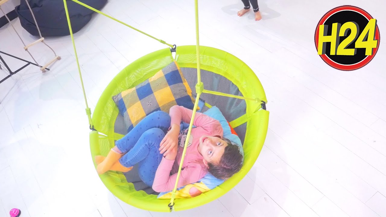 24H DANS BALANÇOIRE SUSPENDUE AU PLAFOND - STUDIO BUBBLE TEA