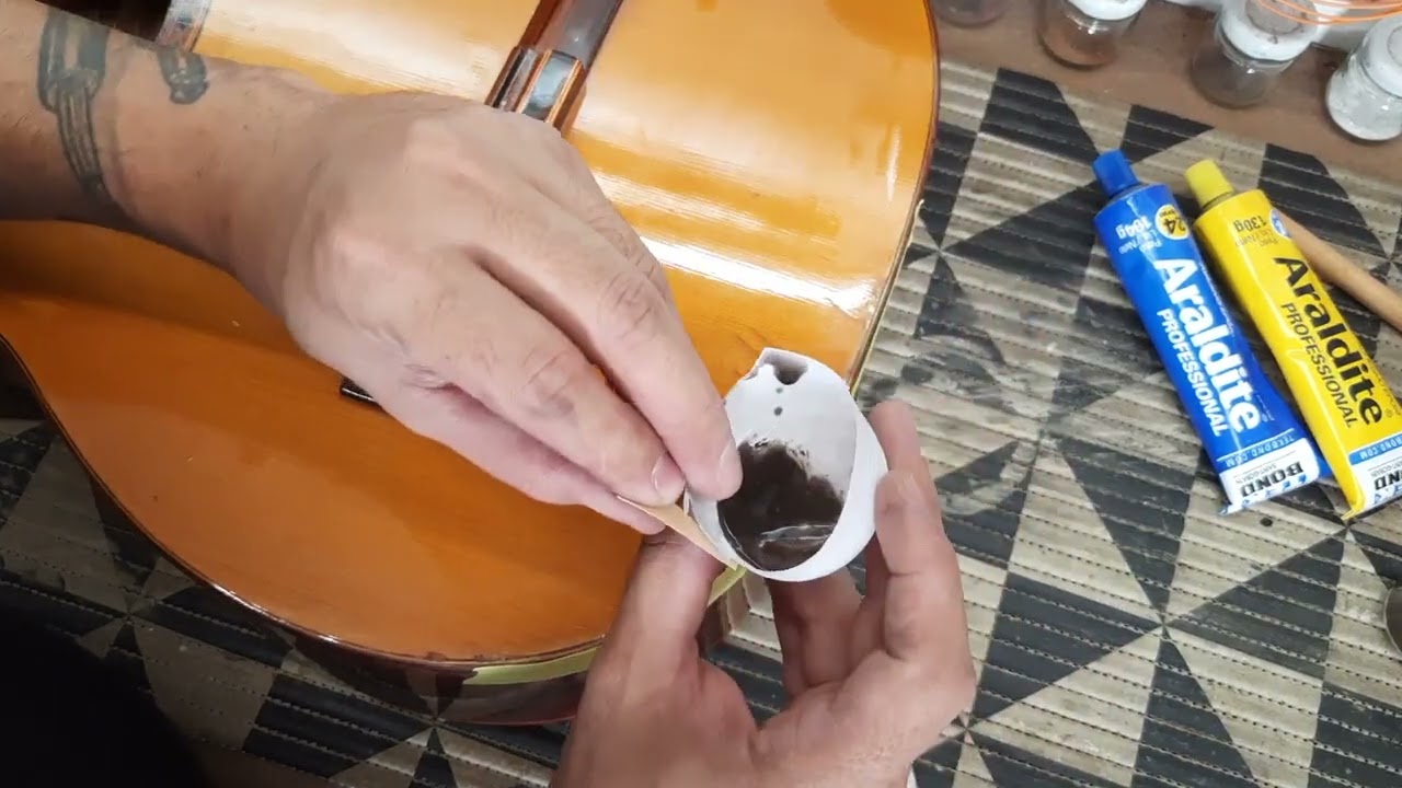 Vídeo Raiz - Luthieria - #12 (Acabamento no friso lateral)