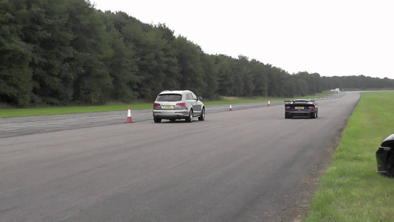 Audi Q7 V12 TDI vs Noble M400