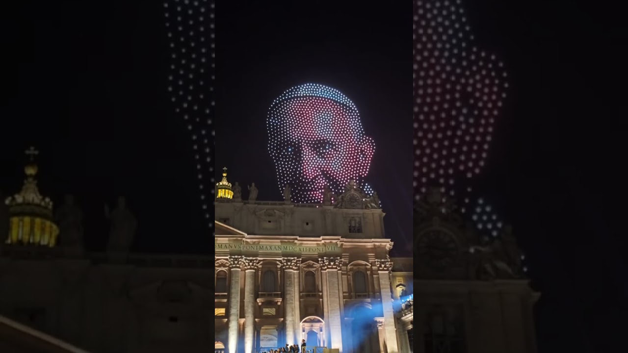 Pope Francis appears in the show of light Drone during the Vatican concert.2025 #popeleoxiv