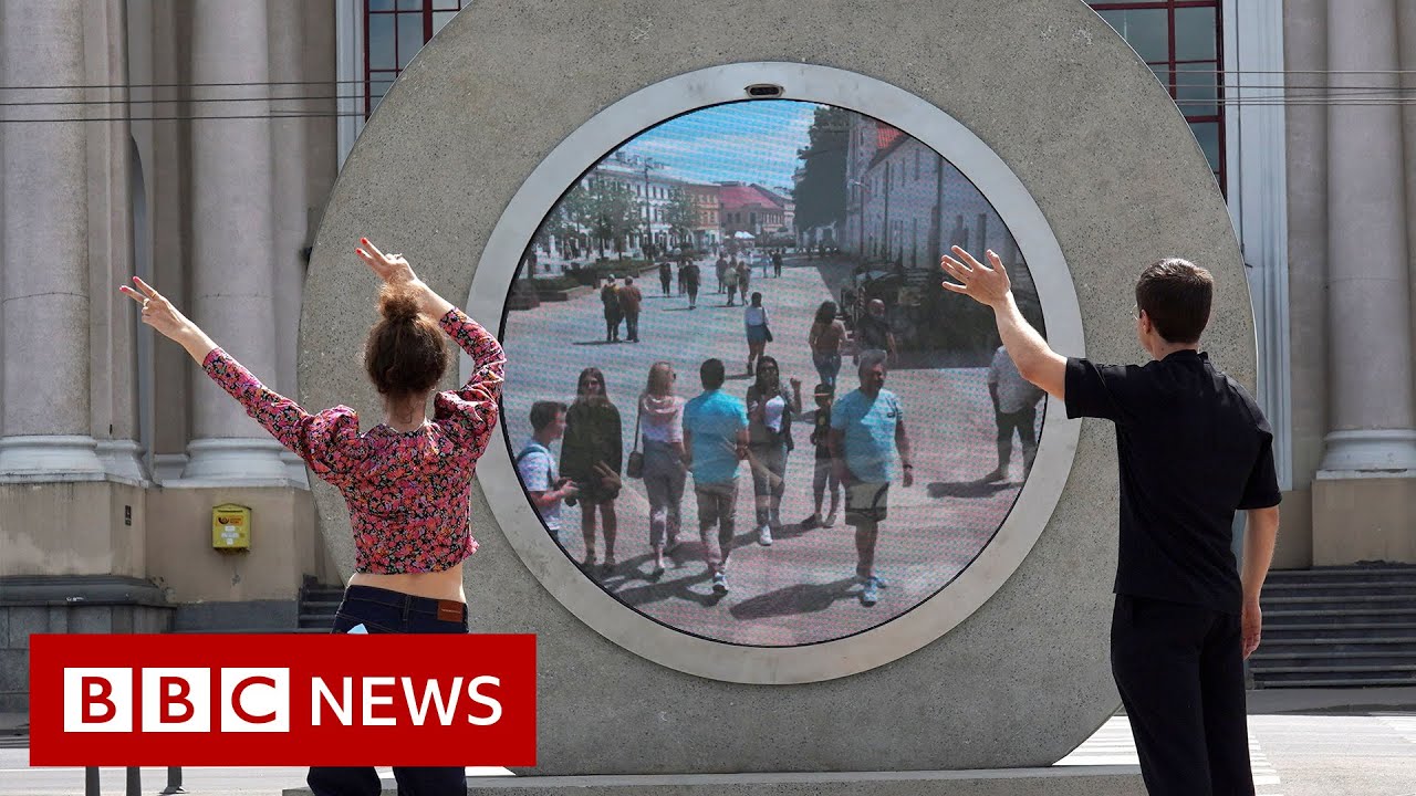 'Portal' built between Lithuanian and Polish cities - BBC News