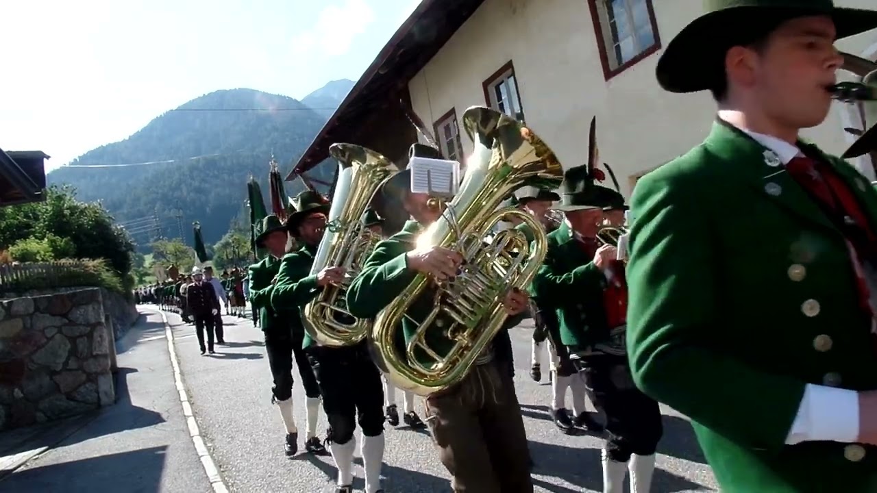 Kirchtag in Roppen am 15.8.2023 mit Prozession und Musikkapelle Roppen
